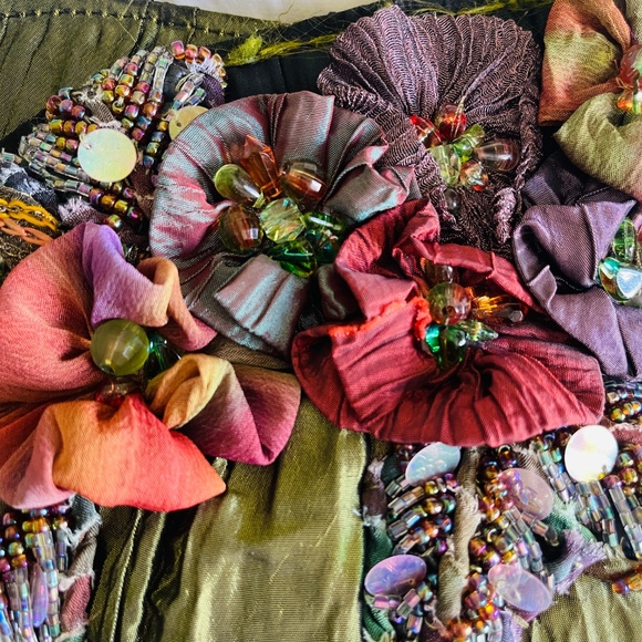 Mary Frances Handcrafted Vintage Handbag | Beaded Taffeta Purse NWT - Picture 5 of 6